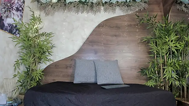 Snapshot of ali_miko chatting on 12-21-25, 02:02 ali miko online show from 12-21-25, 02:02