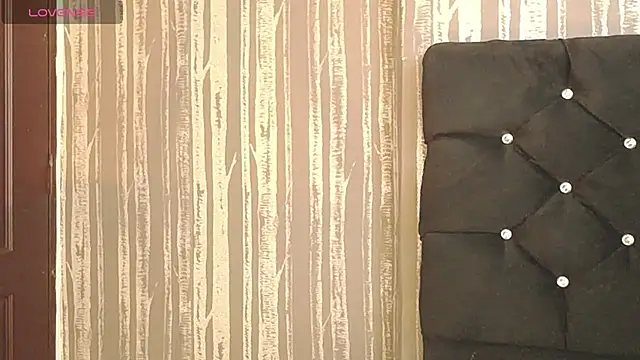 Snapshot of Elizabetth_Roman chatting on 07-11-26, 02:31 Elizabetth Roman online show from 07-11-26, 02:31