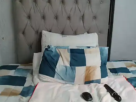 Sassy S online show from 12-19-25, 04:25