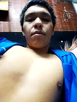 Snapshot of Moreno6969Rr chatting on 06-30-26, 10:33 Moreno6969Rr online show from 06-30-26, 10:33