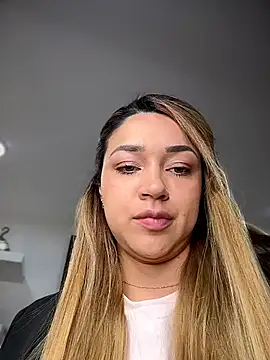 Aria Byers online show from 01-10-26, 04:36