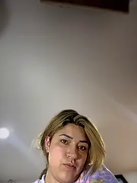 Aria Byers online show from 02-27-26, 01:05