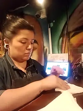 Luna Maar  online show from 12-17-25, 12:05