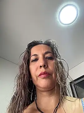 Snapshot of sandrafarrely chatting on 03-27-26, 07:35 sandrafarrely online show from 03-27-26, 07:35
