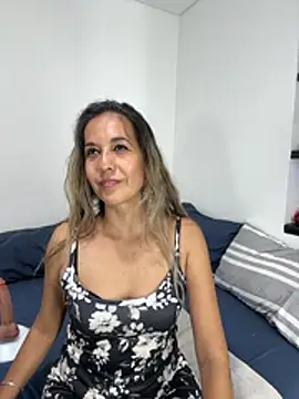 Snapshot of sandrafarrely chatting on 05-04-26, 12:17 sandrafarrely online show from 05-04-26, 12:17