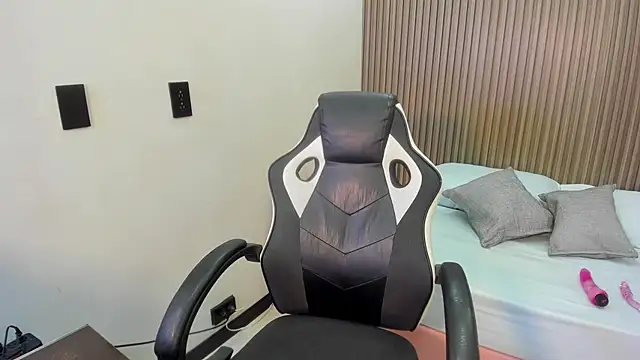 Snapshot of madison_saenzz chatting on 02-11-26, 07:41 madison saenzz online show from 02-11-26, 07:41