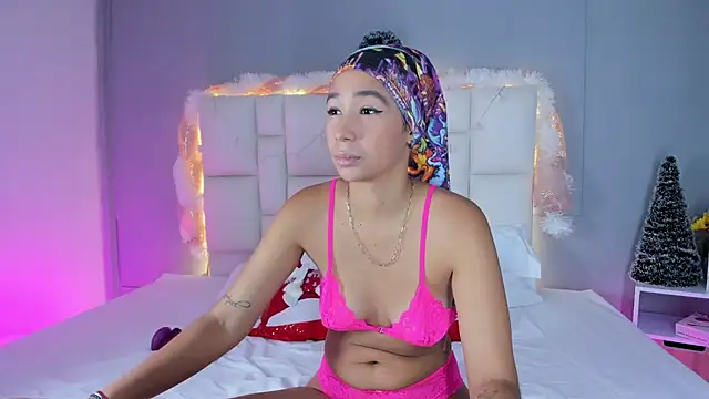 EmmaLawrence  online show from 12-18-25, 04:35