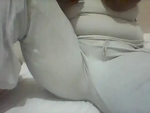 Snapshot of Thand03 chatting on 07-21-26, 10:17 Thand03 online show from 07-21-26, 10:17