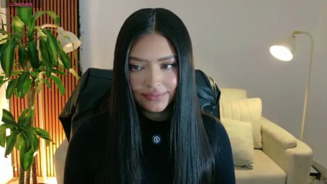 Snapshot of victoria___moon chatting on 06-26-26, 04:22 victoria moon online show from 06-26-26, 04:22