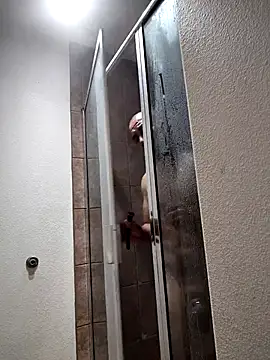 Snapshot of moneytalk516 chatting on 01-09-26, 06:38 moneytalk516 online show from 01-09-26, 06:38