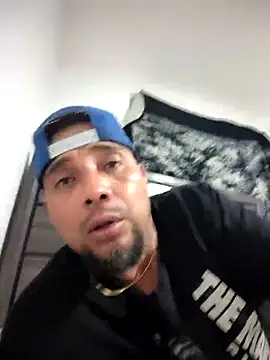 Snapshot of moneytalk516 chatting on 02-06-26, 03:55 moneytalk516 online show from 02-06-26, 03:55