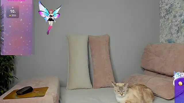 Snapshot of Ellen_Foxks chatting on 12-17-25, 01:44 Ellen Foxks online show from 12-17-25, 01:44