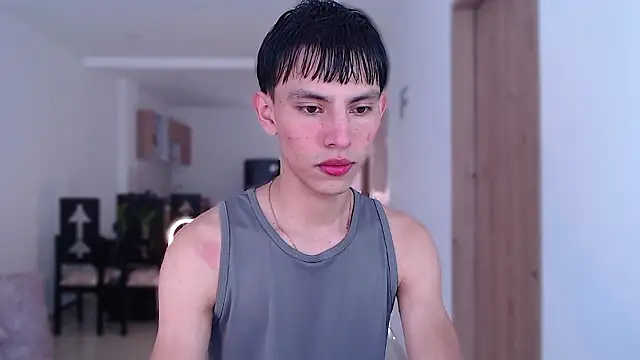 Snapshot of andrew_courtzz chatting on 01-17-26, 08:34 andrew courtzz online show from 01-17-26, 08:34