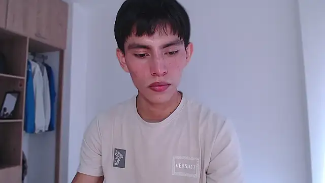 Snapshot of andrew_courtzz chatting on 02-09-26, 07:29 andrew courtzz online show from 02-09-26, 07:29