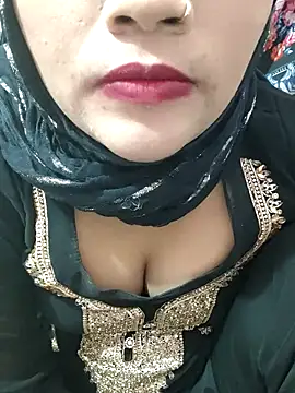 Snapshot of Ikra-786 chatting on 12-14-25, 01:00 Ikra-786 online show from 12-14-25, 01:00