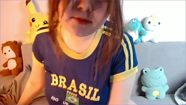 Snapshot of minji_snow chatting on 03-07-26, 01:08 minji snow online show from 03-07-26, 01:08