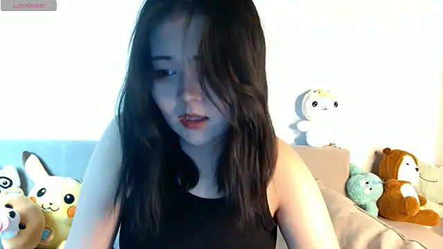 Snapshot of minji_snow chatting on 03-27-26, 01:00 minji snow online show from 03-27-26, 01:00