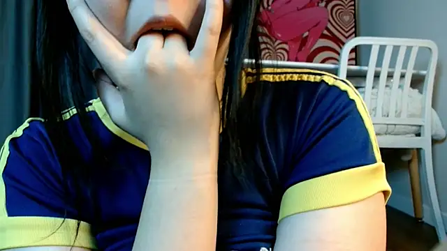 Snapshot of minji_snow chatting on 04-03-26, 12:58 minji snow online show from 04-03-26, 12:58