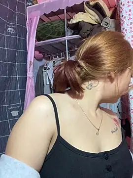 Snapshot of Samsam-006 chatting on 12-20-25, 03:35 Samsam-006 online show from 12-20-25, 03:35