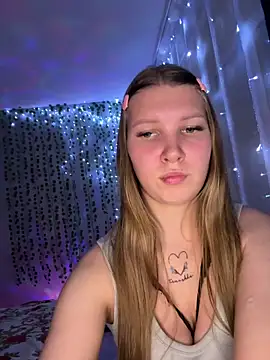 nelli lux  online show from 01-14-26, 09:42