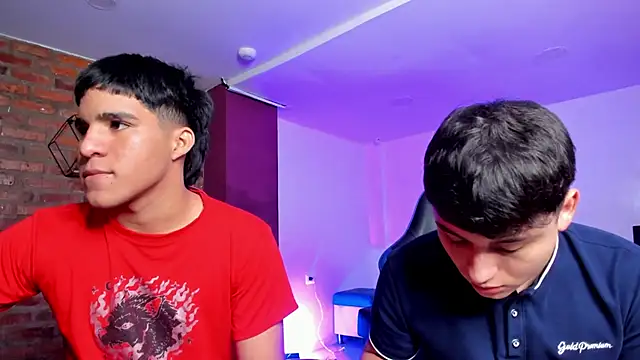 HotThreesoome online show from 03-03-26, 12:33