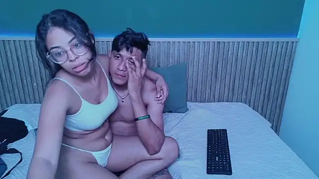 Violet and Dylan online show from 12-05-25, 04:14