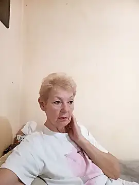 Calypso-Loove online show from 05-18-26, 01:39