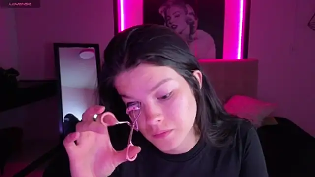 Sara valderrama  online show from 02-12-26, 11:49