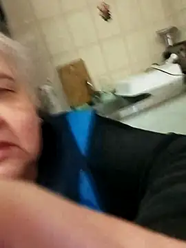 Snapshot of HapinessLovee chatting on 01-16-26, 09:46 HapinessLovee online show from 01-16-26, 09:46