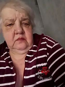 Snapshot of HapinessLovee chatting on 02-09-26, 10:30 HapinessLovee online show from 02-09-26, 10:30