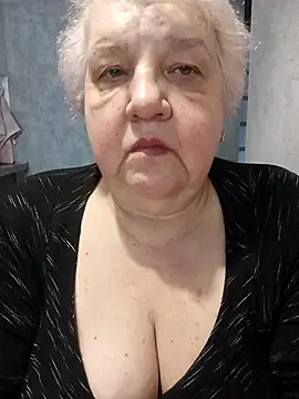 Snapshot of HapinessLovee chatting on 02-10-26, 09:35 HapinessLovee online show from 02-10-26, 09:35