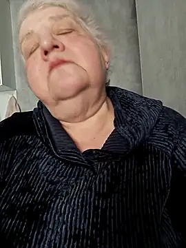 Snapshot of HapinessLovee chatting on 03-01-26, 08:38 HapinessLovee online show from 03-01-26, 08:38