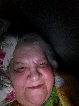 Snapshot of HapinessLovee chatting on 04-08-26, 12:32 HapinessLovee online show from 04-08-26, 12:32