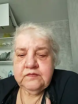 Snapshot of HapinessLovee chatting on 04-15-26, 08:43 HapinessLovee online show from 04-15-26, 08:43