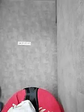 Snapshot of HapinessLovee chatting on 04-16-26, 08:37 HapinessLovee online show from 04-16-26, 08:37