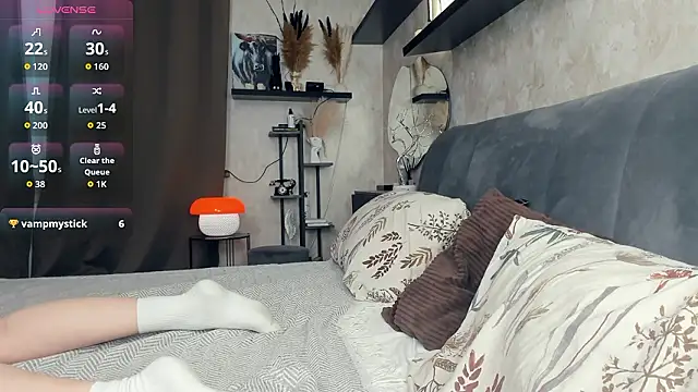 Snapshot of CharlesBurnett chatting on 02-21-26, 08:48 CharlesBurnett online show from 02-21-26, 08:48