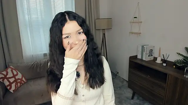 LonaLongsdorf online show from 01-10-26, 09:00