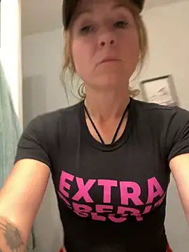 alluringpixie online show from 04-12-26, 08:36