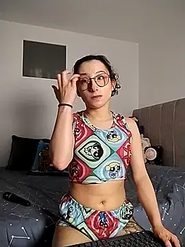 Snapshot of little__ammy chatting on 12-21-25, 03:13 little ammy online show from 12-21-25, 03:13