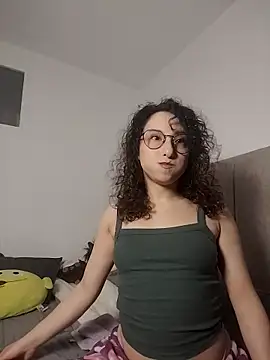 Snapshot of little__ammy chatting on 02-09-26, 04:38 little ammy online show from 02-09-26, 04:38