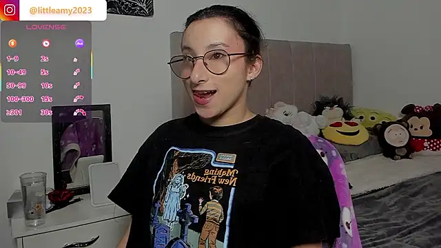 Snapshot of little__ammy chatting on 02-18-26, 11:11 little ammy online show from 02-18-26, 11:11