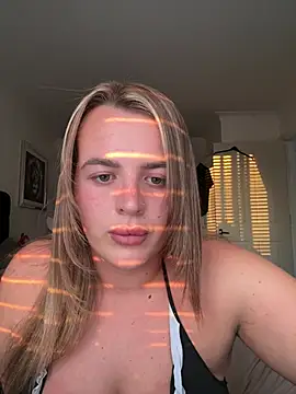 Snapshot of Princessofpleasure chatting on 06-08-26, 07:58 Princessofpleasure online show from 06-08-26, 07:58