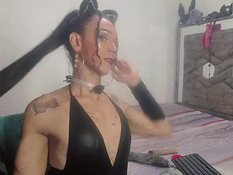 Snapshot of michaeldissts chatting on 12-13-25, 08:36 michaeldissts online show from 12-13-25, 08:36