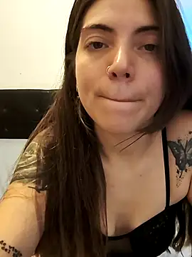 Snapshot of Ceciihot chatting on 01-07-26, 04:09 Ceciihot online show from 01-07-26, 04:09