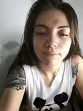 Snapshot of Ceciihot chatting on 01-15-26, 01:32 Ceciihot online show from 01-15-26, 01:32