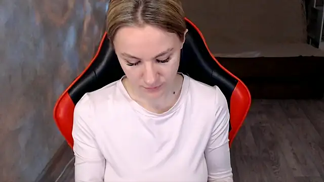 MiaBun1 online show from 02-18-26, 03:24