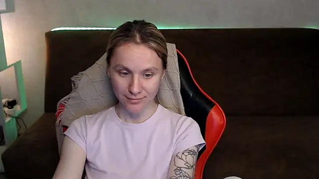 MiaBun1 online show from 05-11-26, 02:45