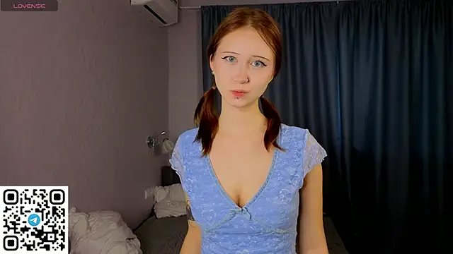 Snapshot of EvaaAnderson chatting on 01-07-26, 05:10 EvaaAnderson online show from 01-07-26, 05:10