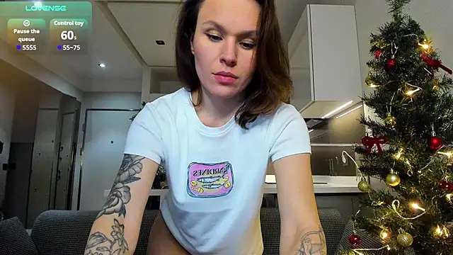 Snapshot of Misty_Myers chatting on 12-18-25, 09:54 Misty Myers online show from 12-18-25, 09:54