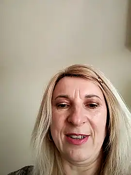 AhlyssaLove1155 online show from 04-10-26, 12:21